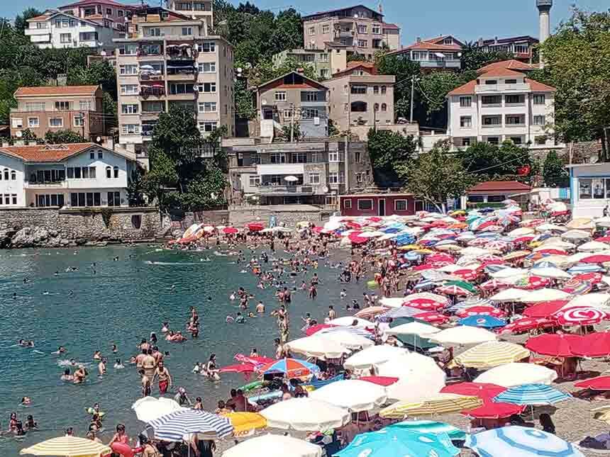 Kapuz Plajı Pazar Izdihamı (4)