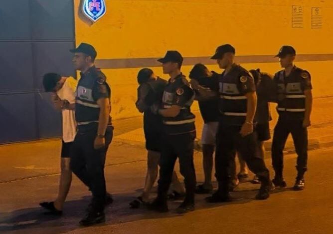 Kimlik göstermek yerine polise karşı gelen 4 şüpheli tutuklandı