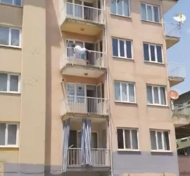 Mahalle Ayağa Kalktı 1