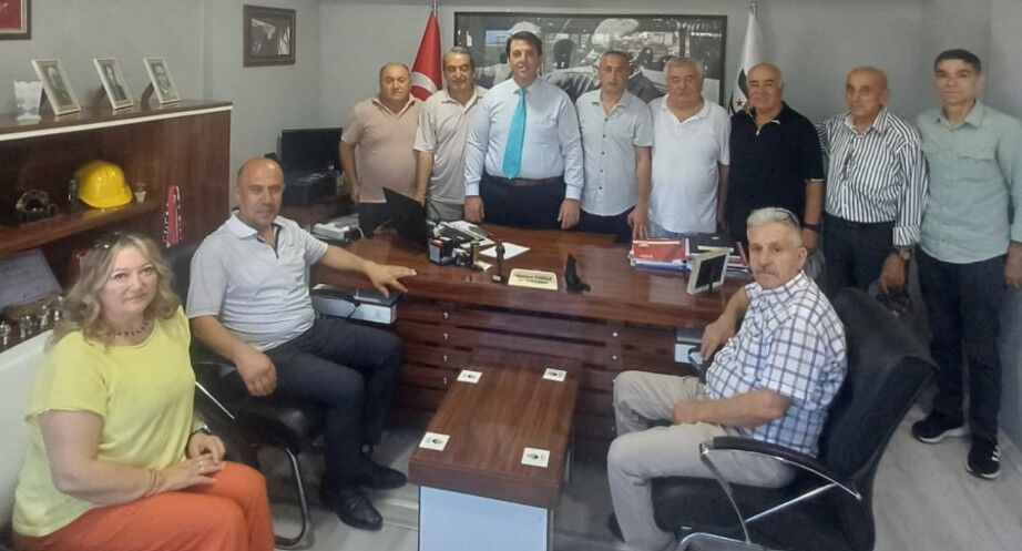 Muhtarlar Zafer Parti̇si̇nde2