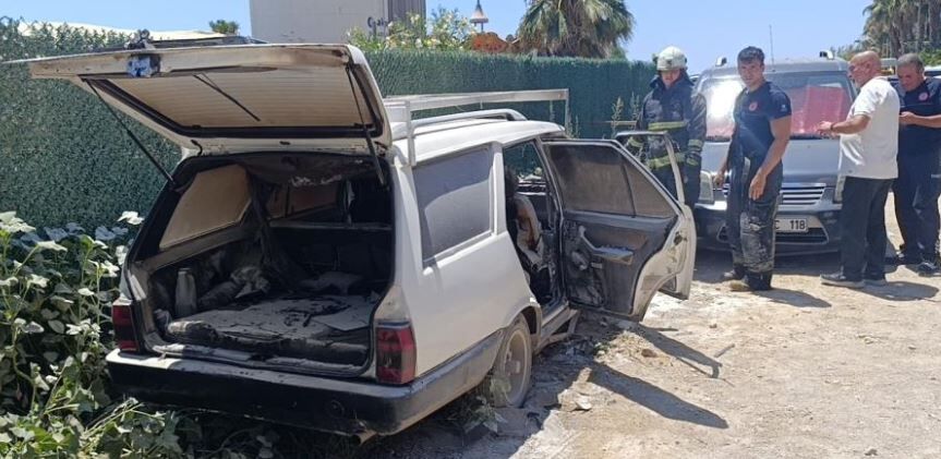 Otele ölçü almaya gitti, geri döndüğünde aracını yanmış halde buldu