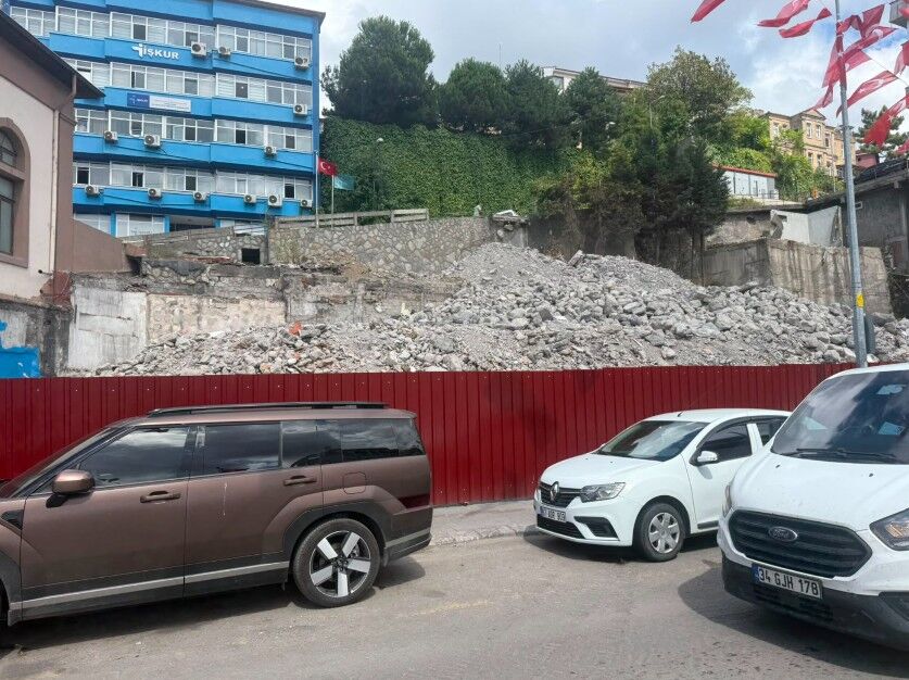 Yikim Bi̇tti̇ 2