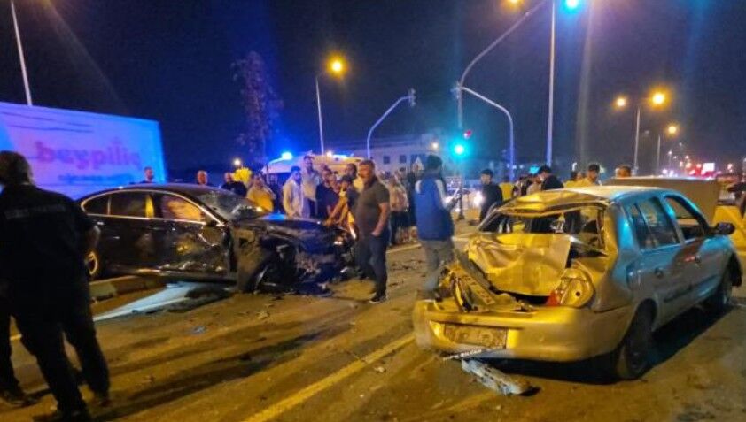Düzce 6 Araçli Kaza 2
