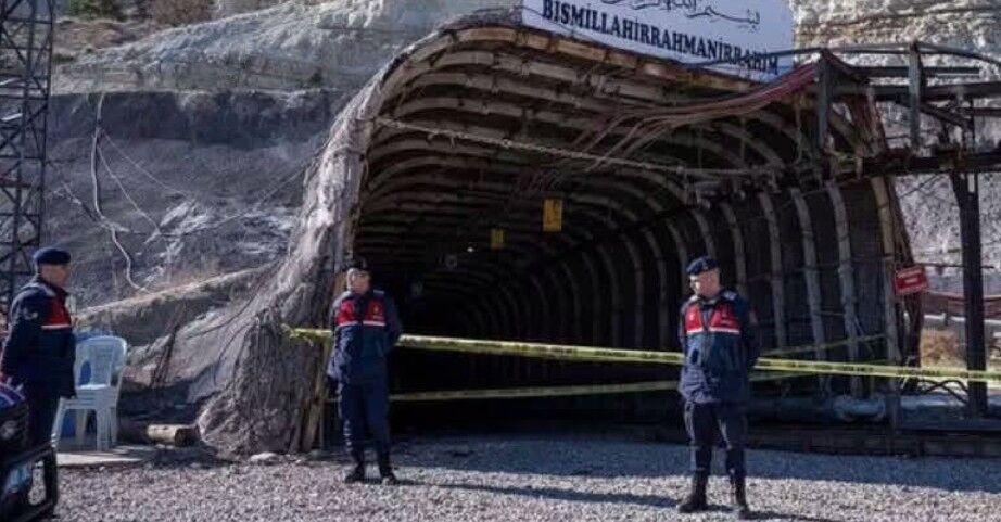 Erdi̇ Kahveci̇ 32
