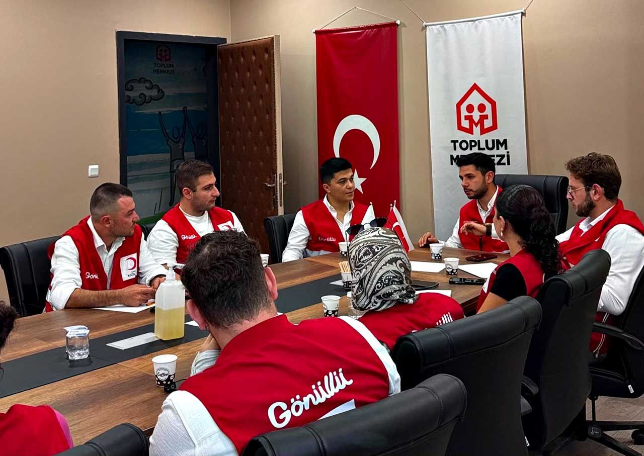 G E N Ç K I Z I L A Y Z O N G U L D A K T E Ş K İ L A T I N D A Y E N İ D Ö N E M (2)