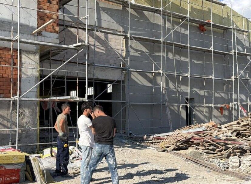 Iskeleden Düşen Işçi