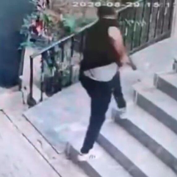 Kavga Sontrasi Si̇lah Çekti̇ 1