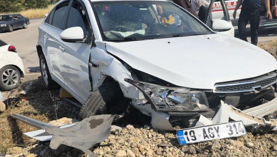 Kavşakta Feci Kaza 7 Yaralı 2