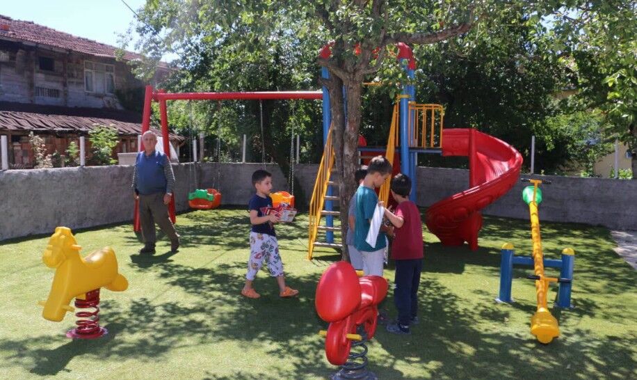 Kaymakamdan Çocuk Parki Açilişi 3