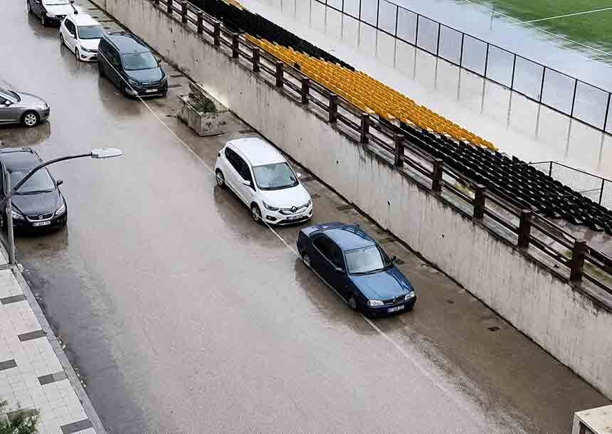 Kilimlide Yollar Göle Döndü (2)