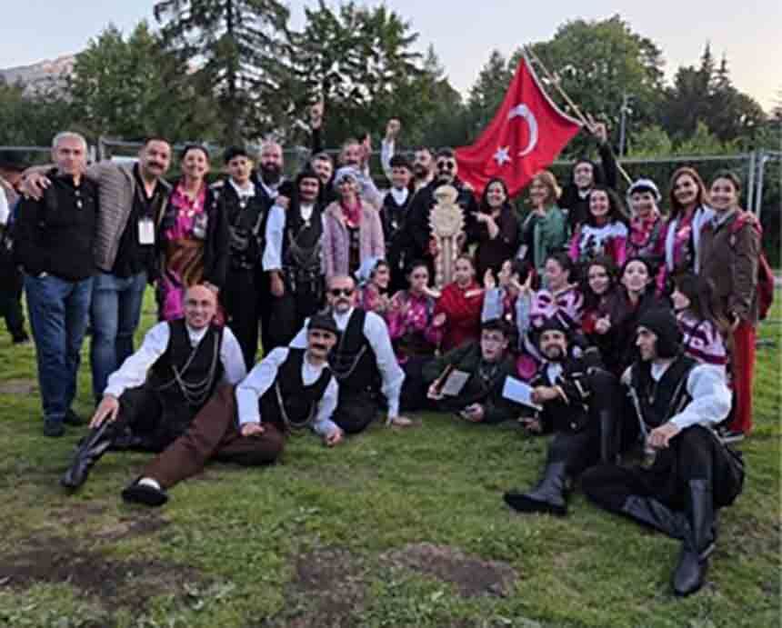 Polonya Folklorcular