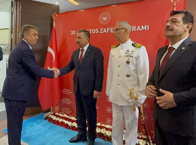 Vali̇ Tebri̇kleri̇ Kabul Etti̇ 11