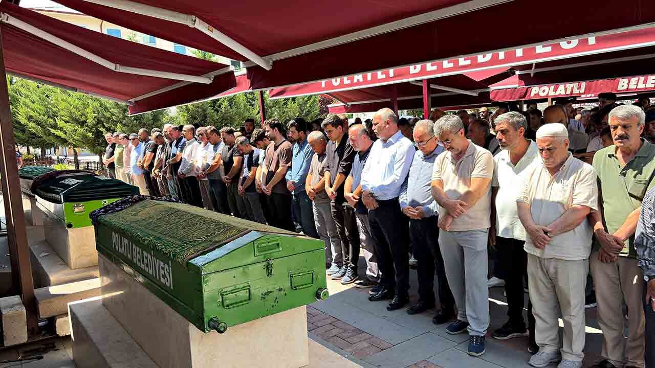 Yeni Evlenen Öğretmen (3)