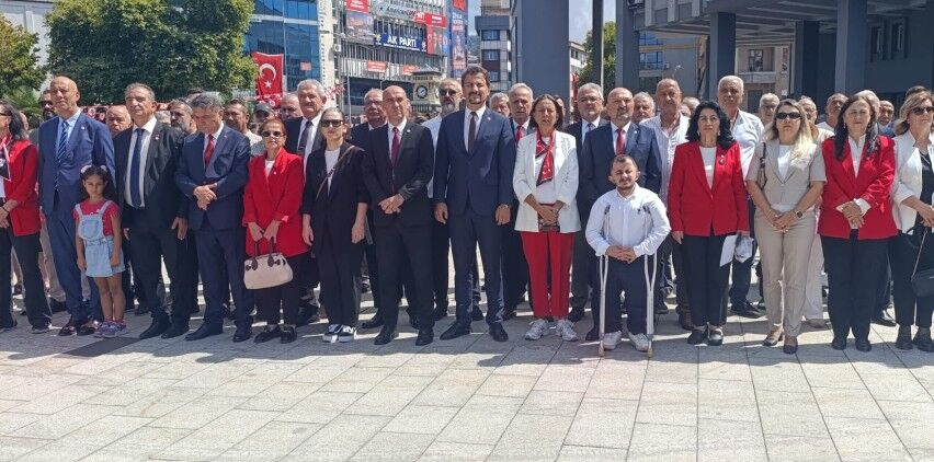 Yeni Parti Tören 12