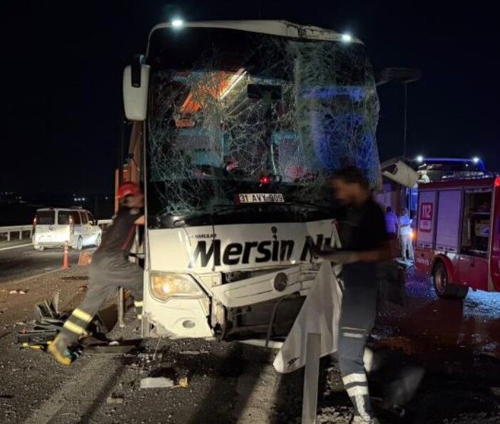 Yolcu Otobüsleri̇ Çarpişti 1