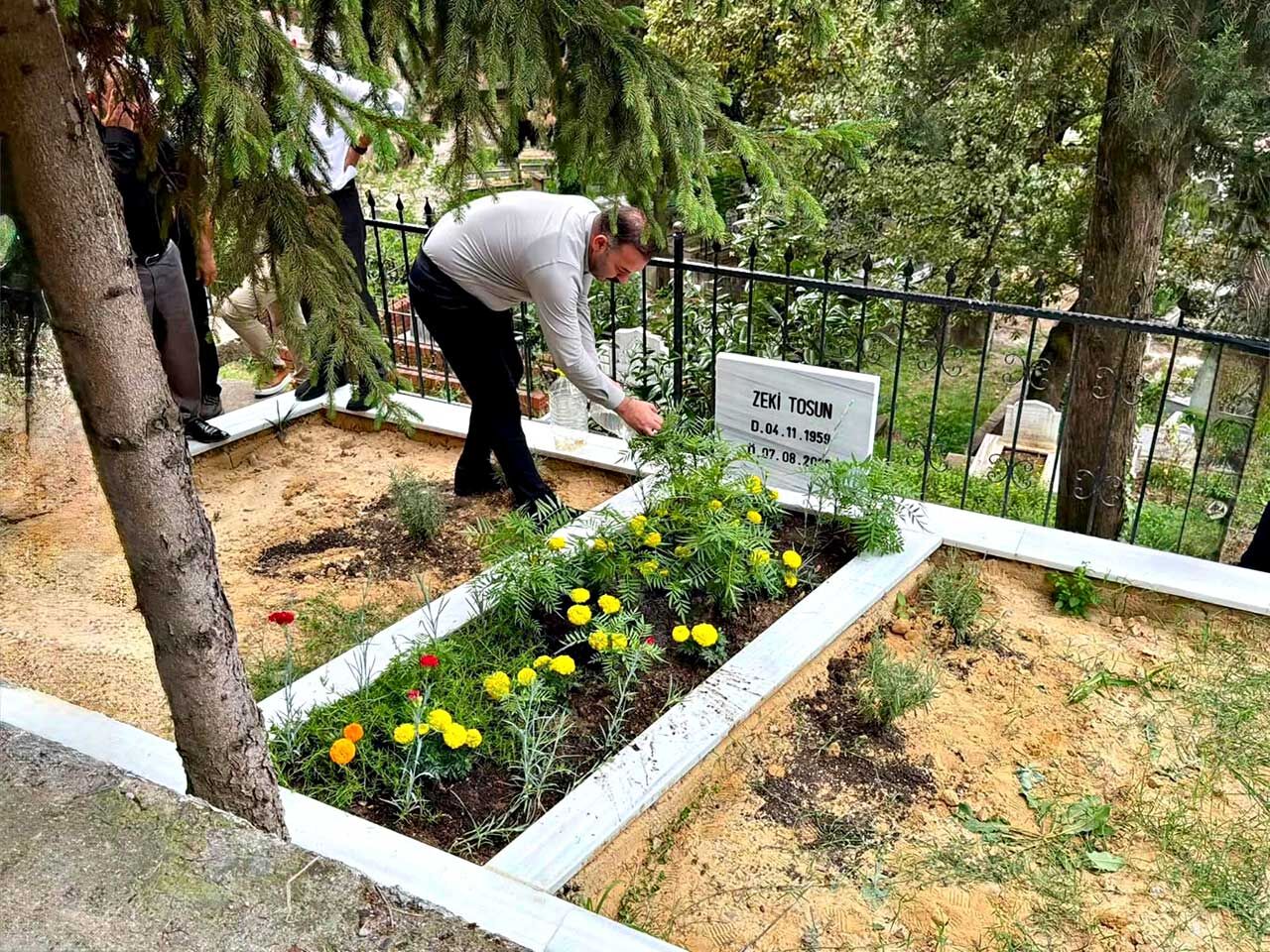 Zeki Tosun Vefatının Birinci Yılında Dualarla Anıldı2 (1)