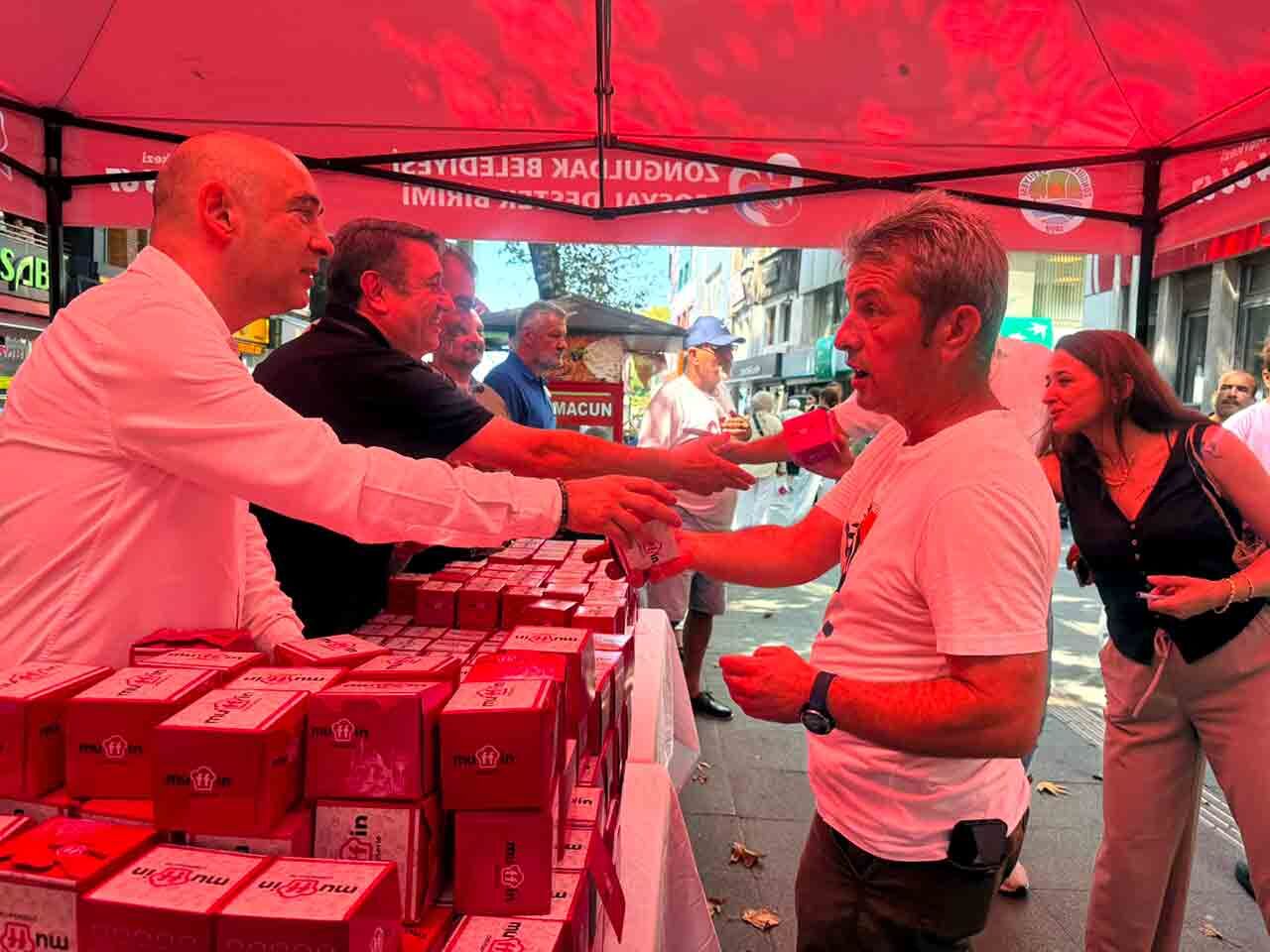 Zonguldak Beledşyesi Kandil Simidi Dağıtım (2)