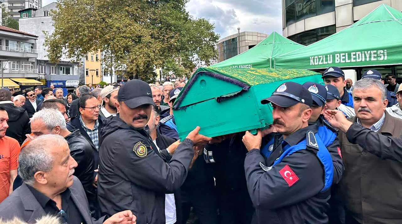 Belediye önünde gözyaşları: Fatih Topal’a son görev