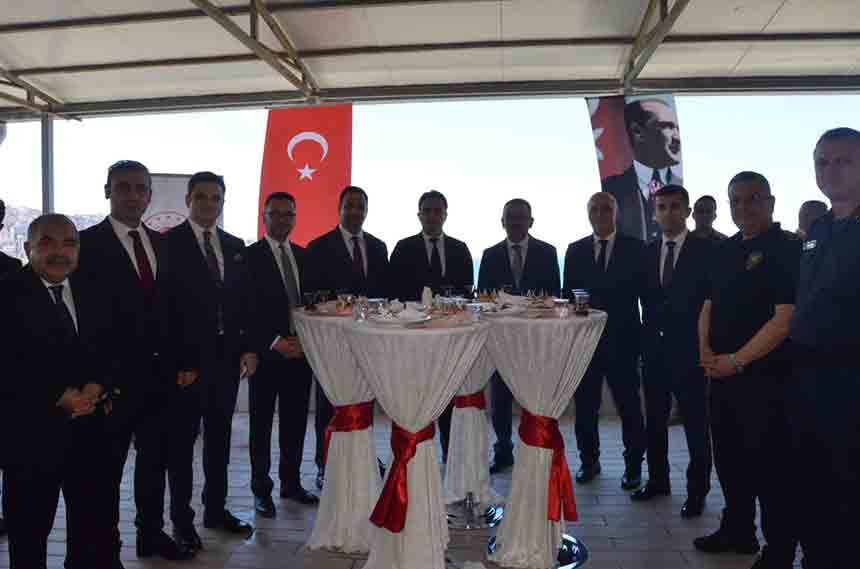 A D L İ Y E R E S E P S İ Y O N (2)