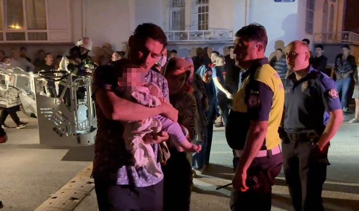 Çorum’da yangın paniği: 2’si çocuk 7 kişi kurtarıldı