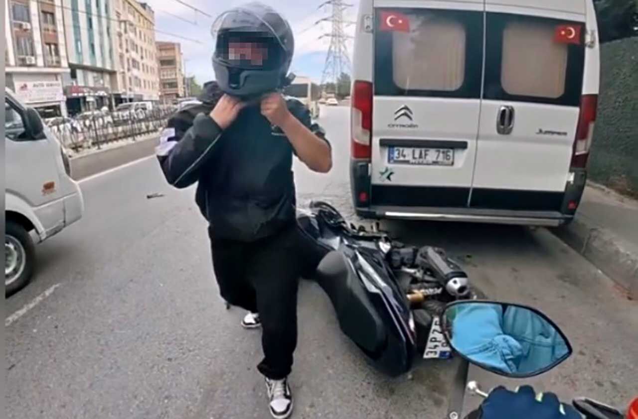 Şerit değiştirirken park halindeki araca ve dolmuşa çarptı