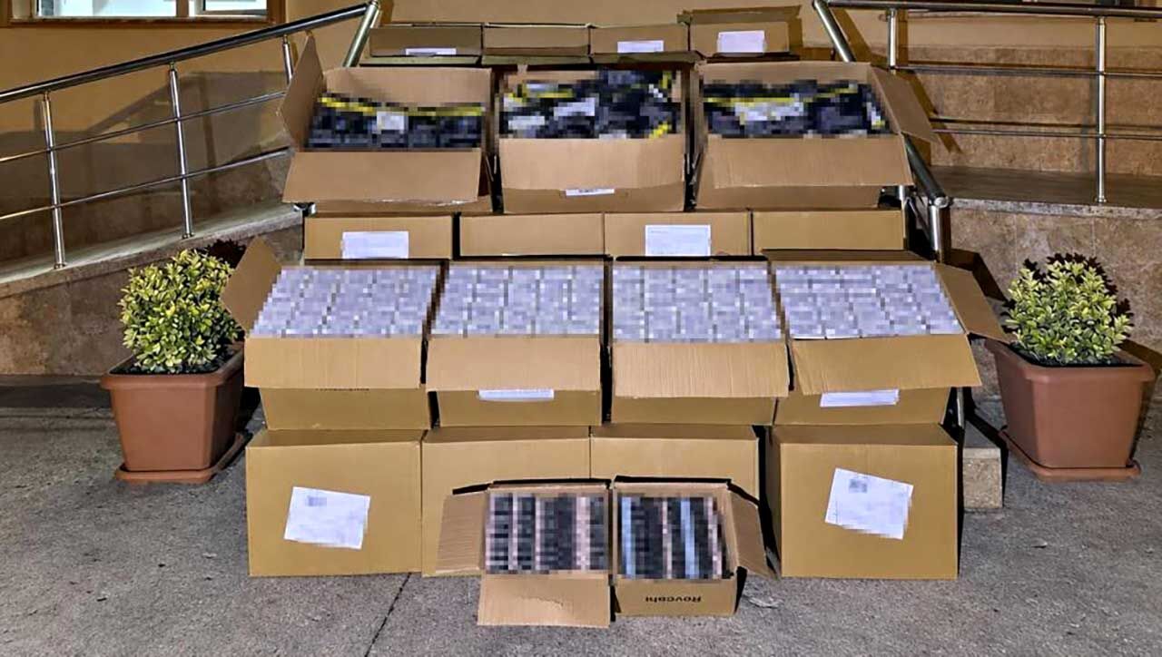 Kaçak tütün operasyonunda 600 bin makaron ele geçirildi