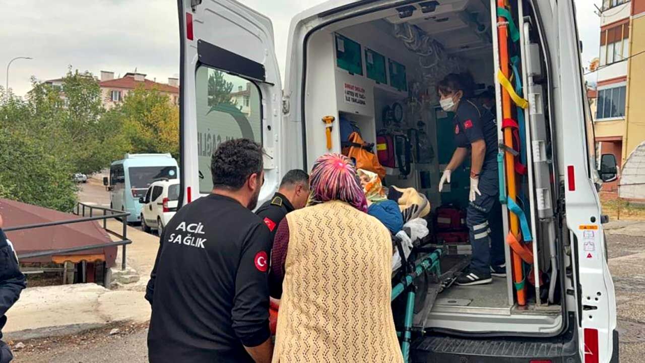 Evde Düşen Yaşlı Kadın (3)