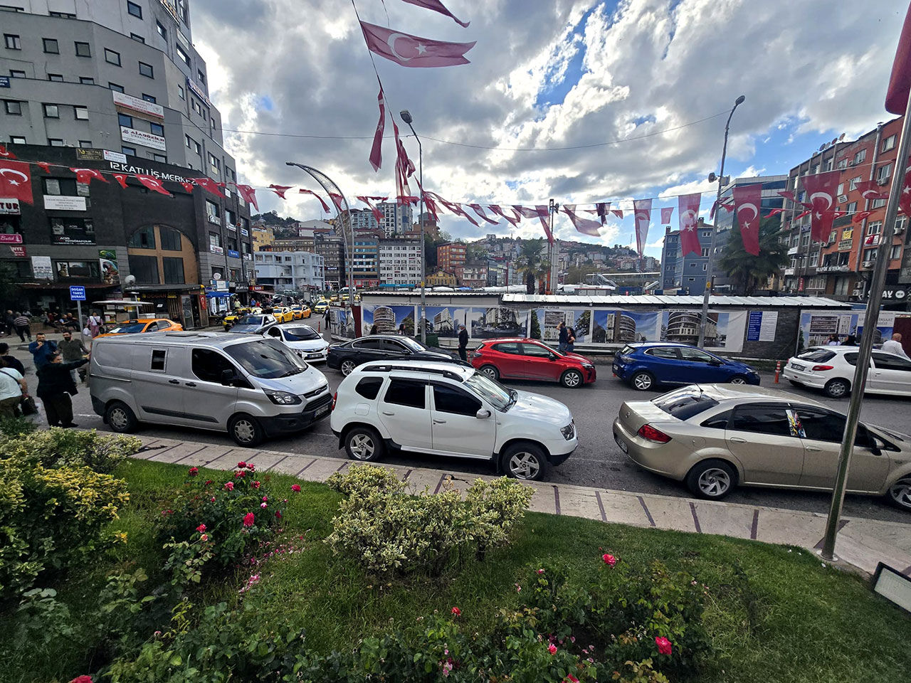G A Z İ P A Ş A' D A U L A Ş I M Ç İ L E S İ Ç İ F T S I R A P A R K L A R V E O K U L T R A F İ Ğ İ Ş E H R İ K İ L İ T L E D İ!2 (1)-1