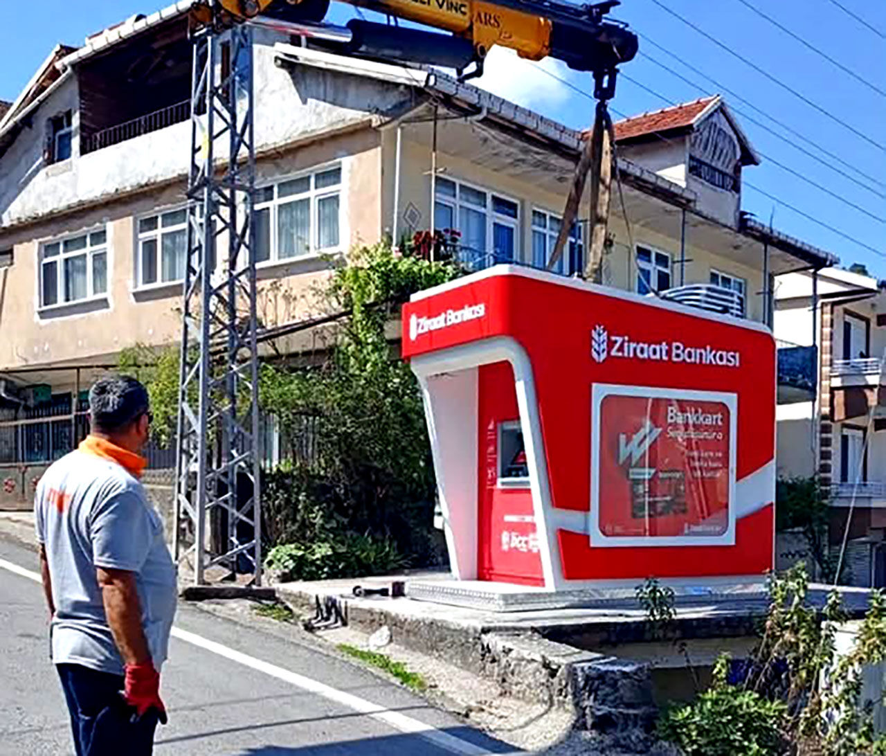 Kaptaş’ta uzun süredir beklenen ATM hizmete girdi