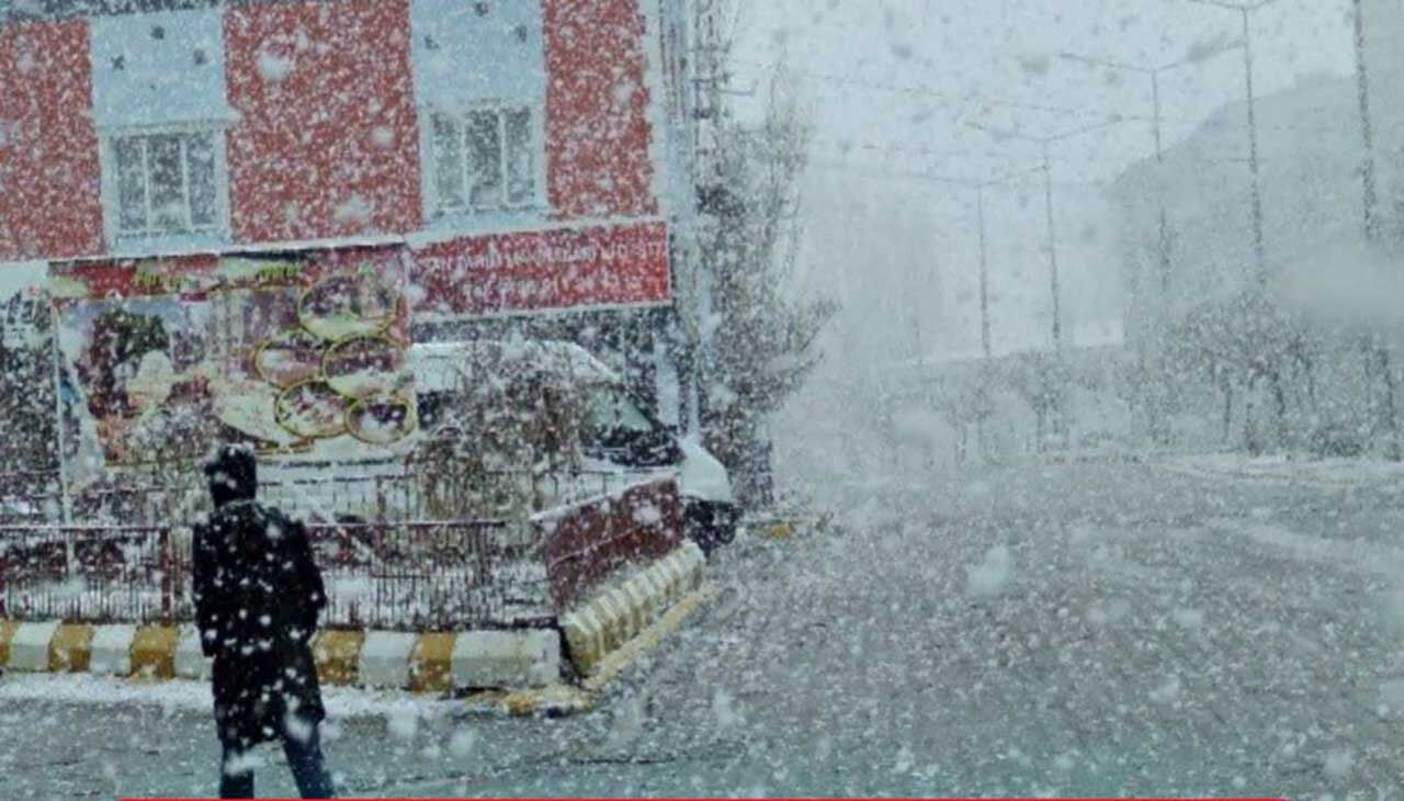 Kar Geliyor Cuma Cumartesi