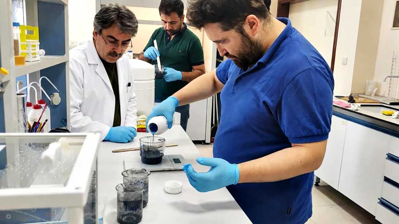 KBÜ'lü akademisyenlerden hava araçlarının buzlanmasına karşı kompozit projesi