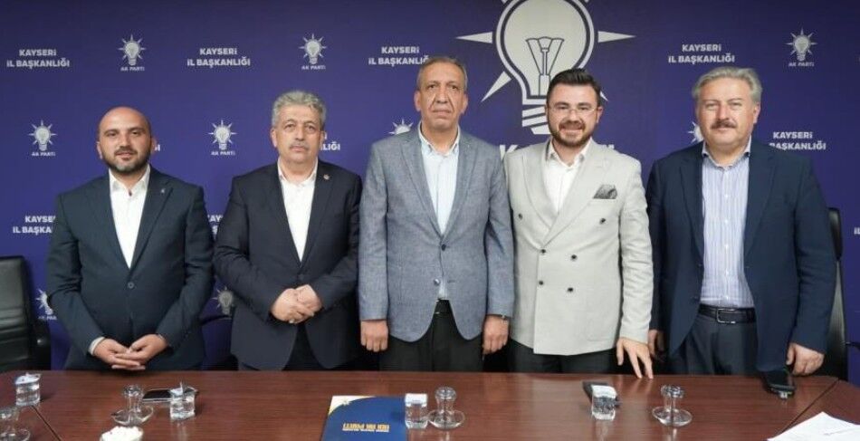 CHP’li Meclis Üyesi Mahir Ağca AK Parti’ye katıldı