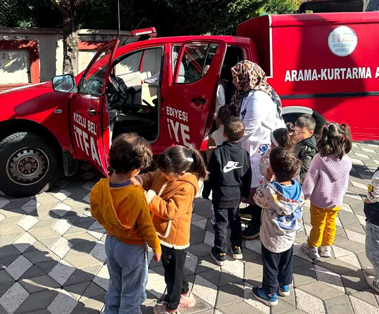 Zonguldak’ta çocuklara uygulamalı yangın eğitimi