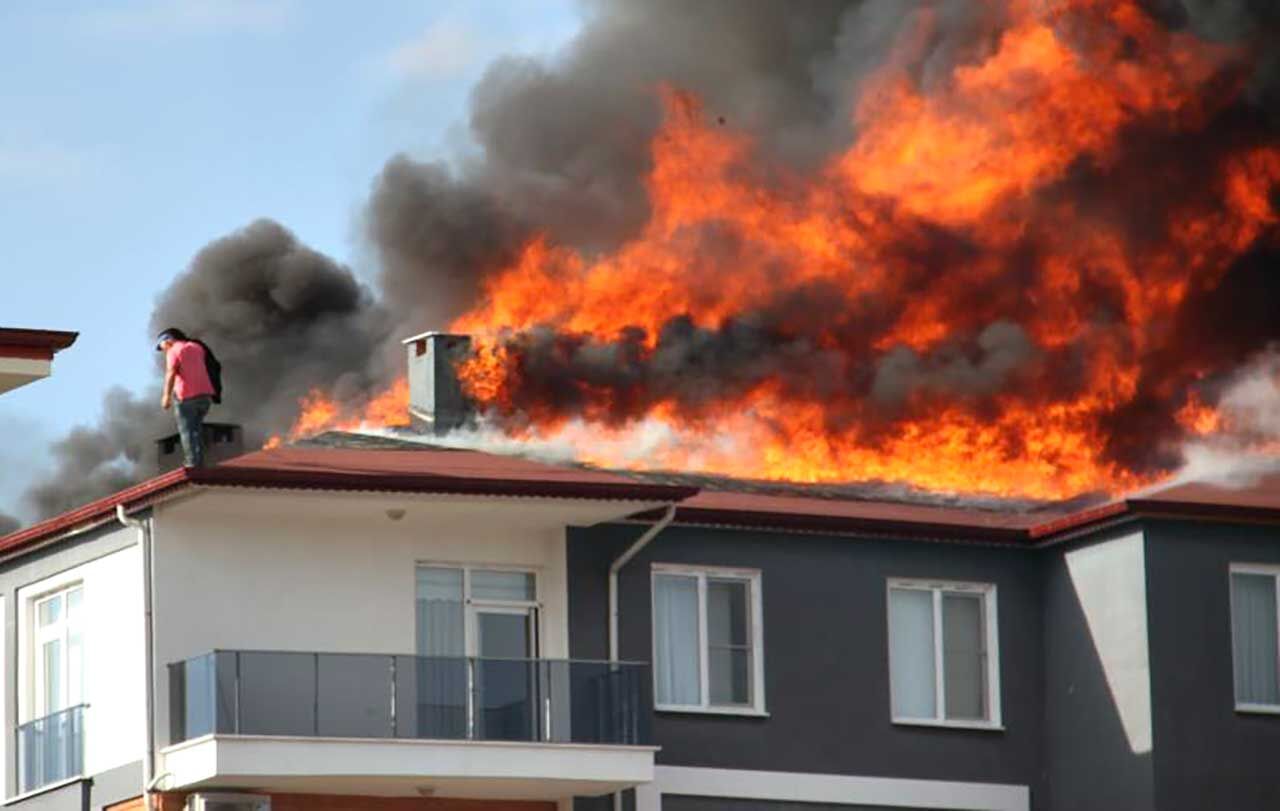 Beyşehir'de yangının ardından apartman sakinleri mağdur