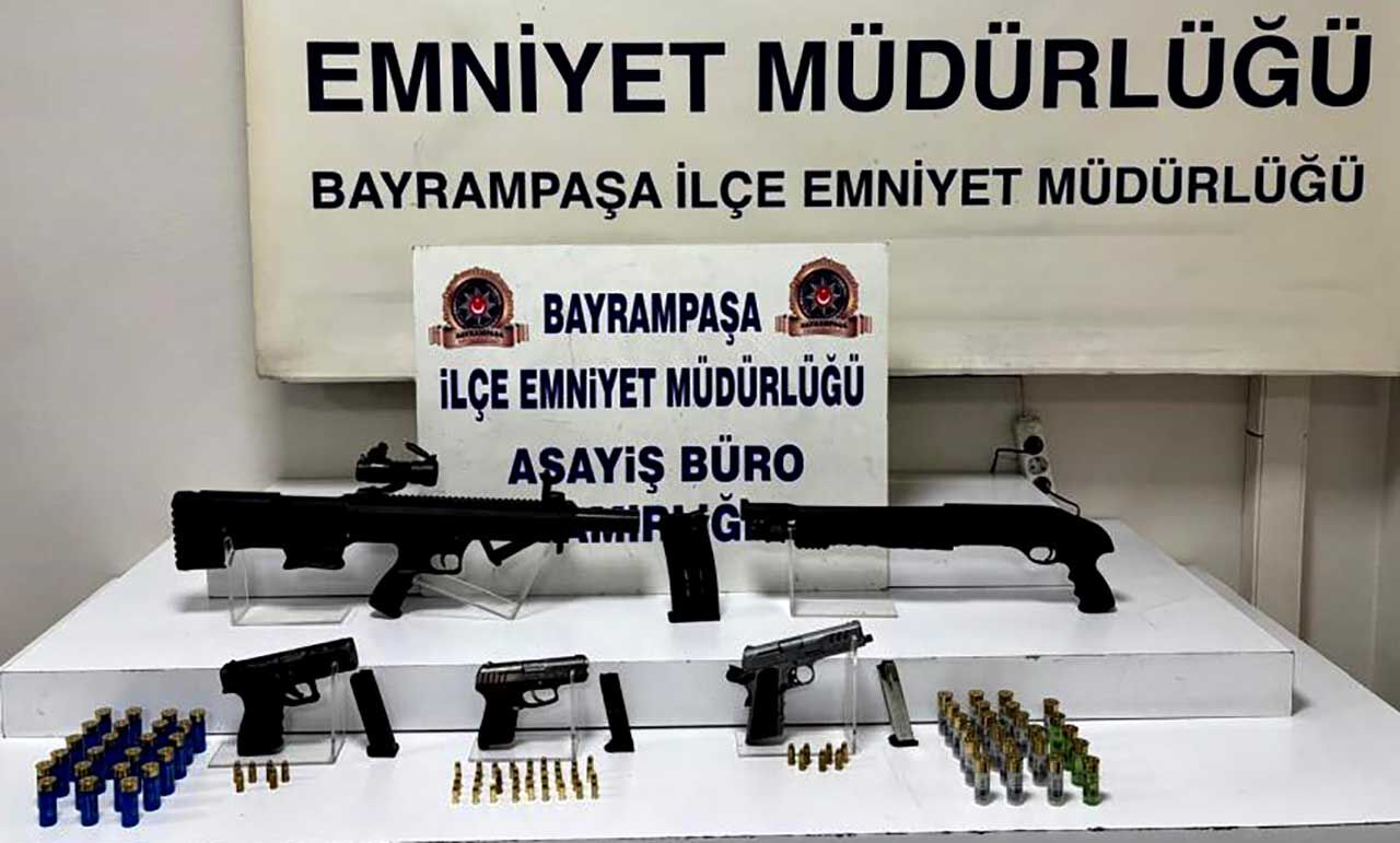 Bayrampaşa’da eve silah baskını: Çok sayıda mühimmat ele geçirildi