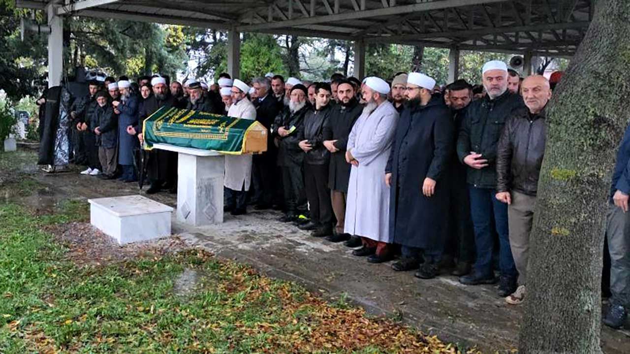 Selde akıma kapılan 14 yaşındaki hafız Mahmud son yolculuğuna uğurlandı