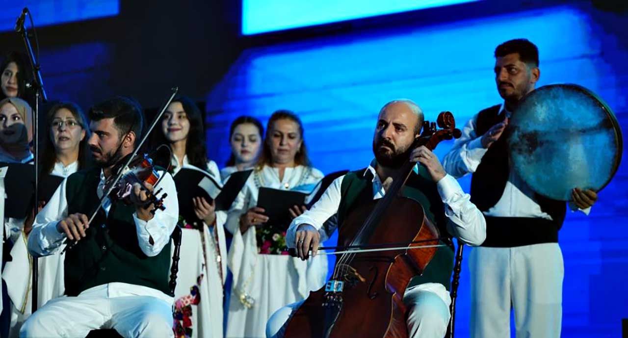Mardin Diller ve Dinler Korosu’ndan Kültür Yolu Festivali’nde müzik ziyafeti