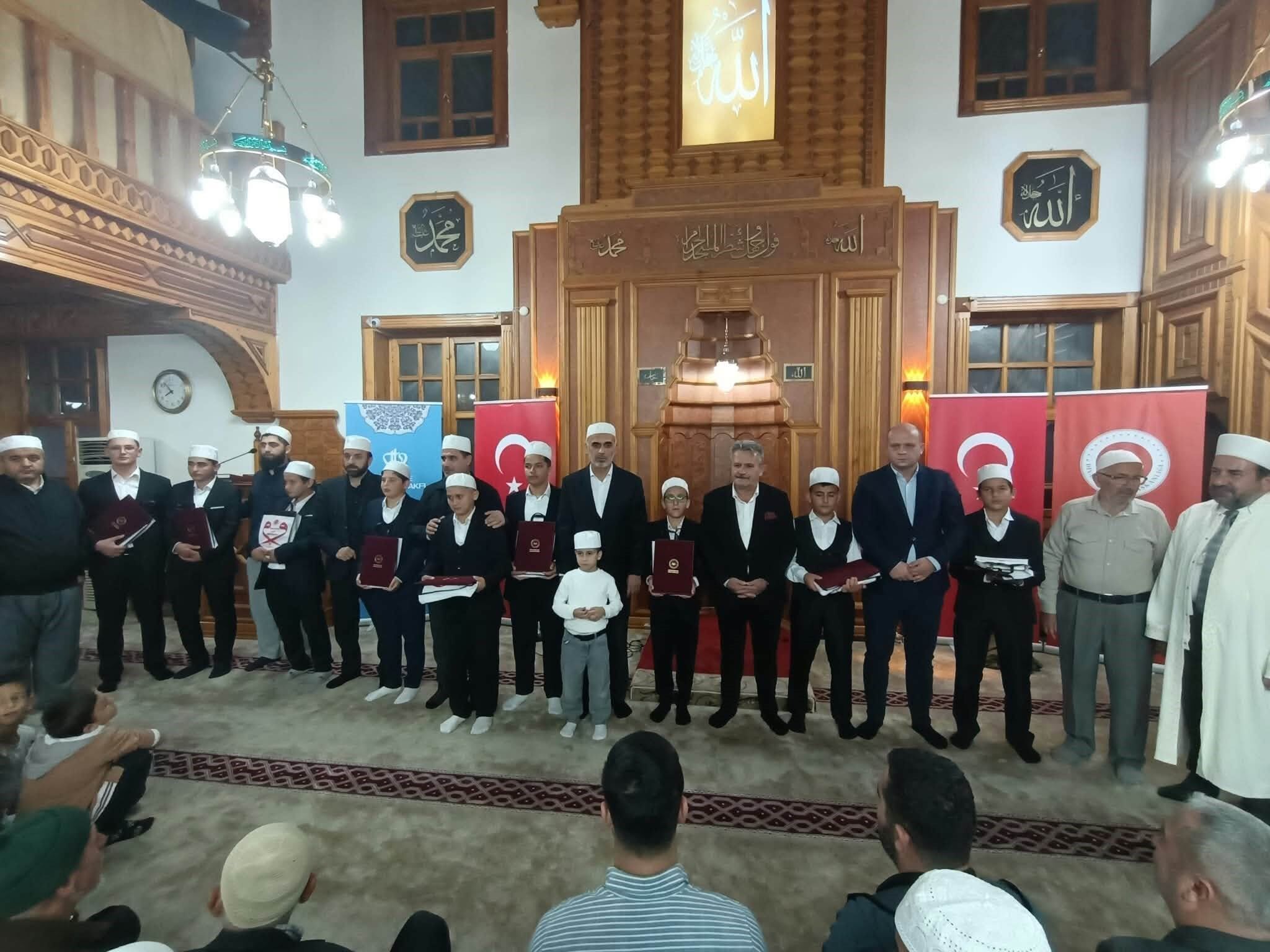 Cumayeri’nde 12 öğrenci hafızlık belgesini aldı