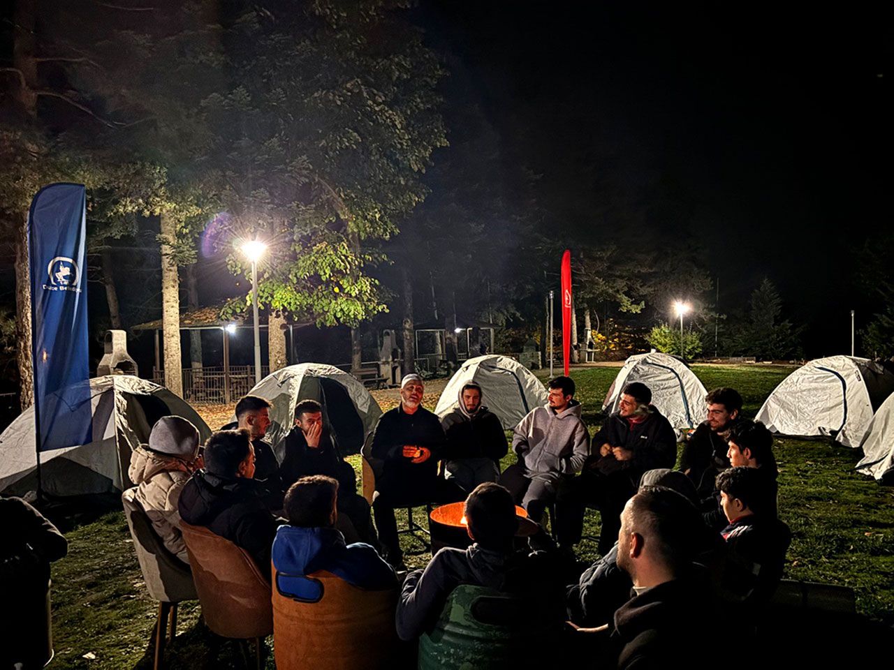 Düzce’de üniversitelilere doğa kampı! Yıldızları izlediler