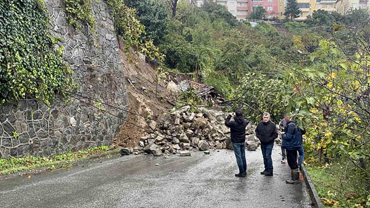 Ereğlide Heyelan Tahliye Getirdi 2