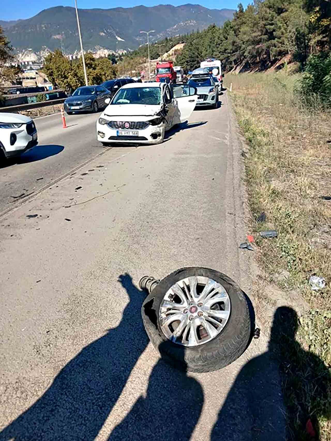 Karabük Zincirle Kaza Sürücü Sıkıştı (3)