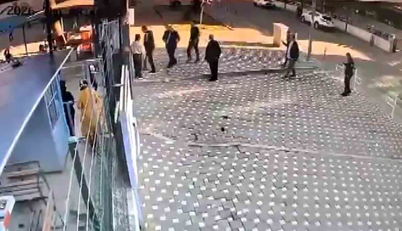 Okul Önünde Bekçiye Saldırdı 1 (1)