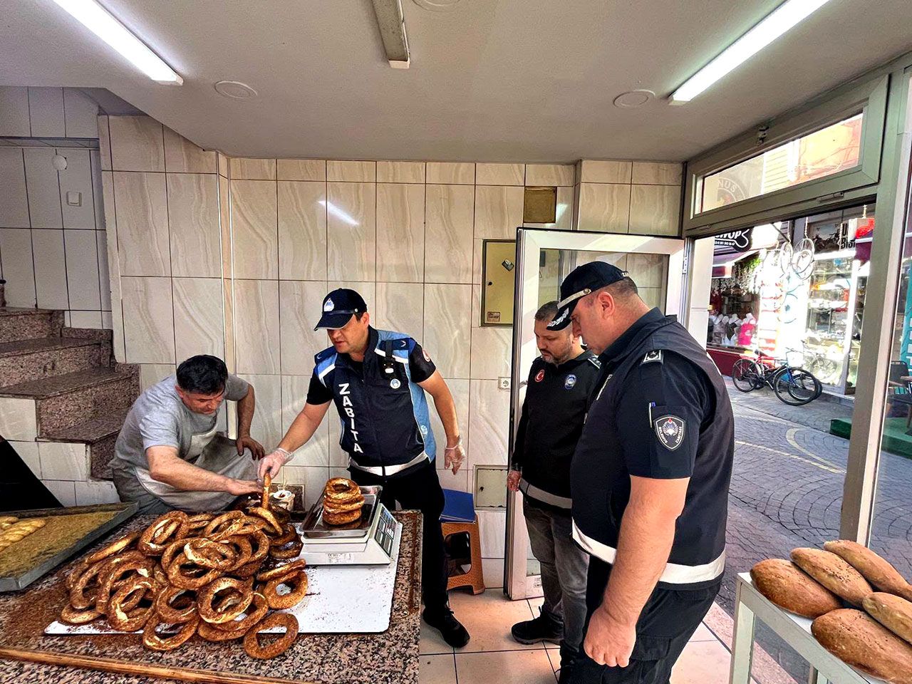 Simit Fırınlarına Sıkı Denetim! Gramajlar Kontrol Edildi (2)