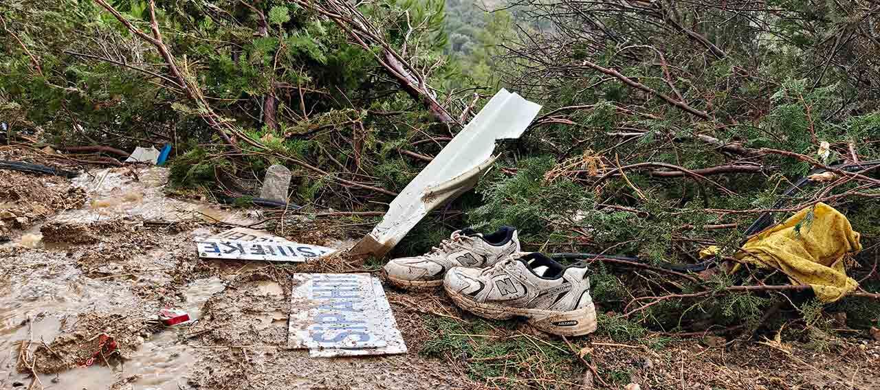 Yolcu Otobüsü Şarampole Uçtu (3)