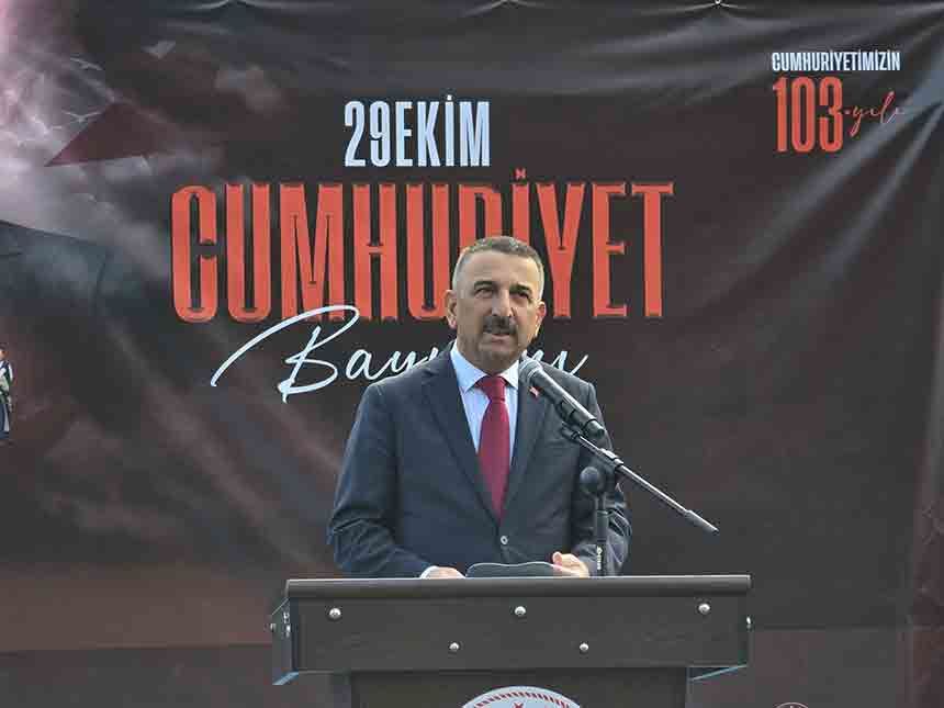 Zonguldakta 29 Eım Coskusu Kutlandı (1)-2